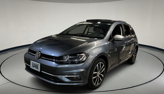 Volkswagen • Golf