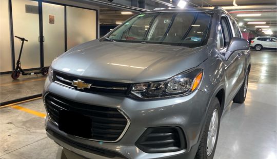 2020 • 66,700 km • Automático