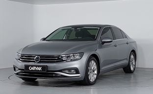 Volkswagen • Passat