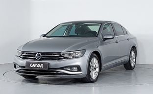 Volkswagen • Passat