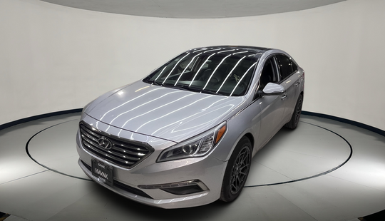 Hyundai • Sonata