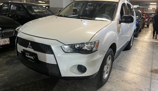 Mitsubishi • Outlander