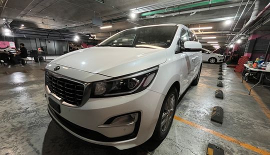 Kia • Sedona