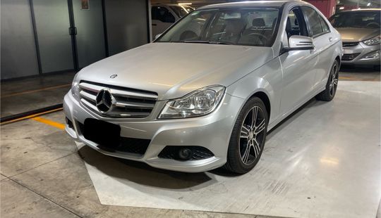 Mercedes Benz • Clase C