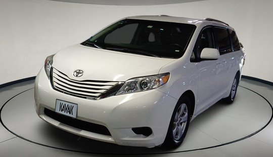 Toyota • Sienna