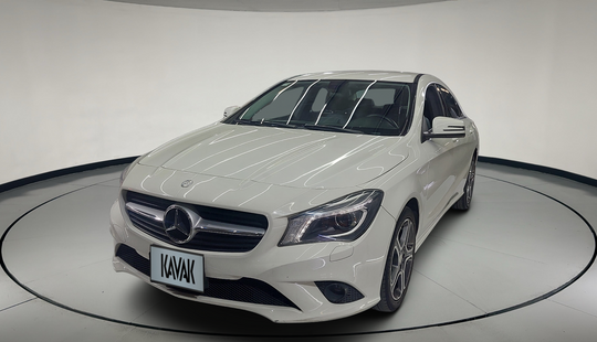 Mercedes Benz • Clase CLA