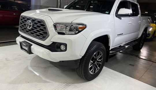 Toyota • Tacoma