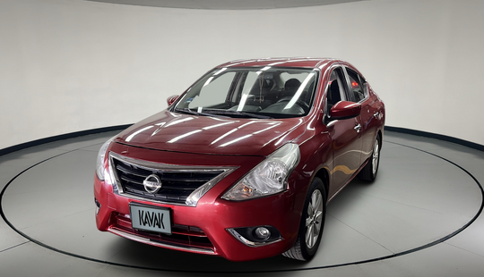 Nissan • Versa