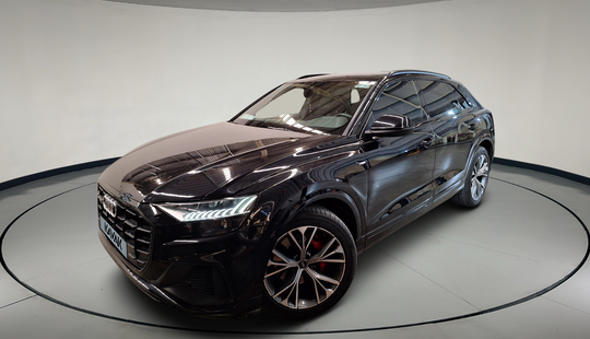 Audi • Q8