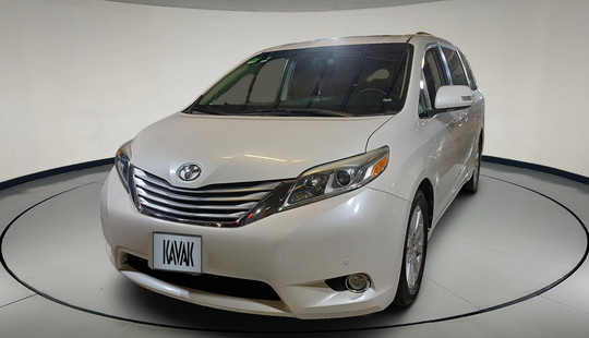 Toyota • Sienna