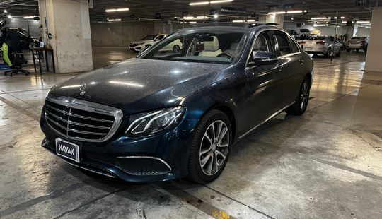 Mercedes Benz • Clase E
