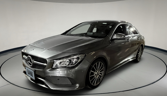 Mercedes Benz • Clase CLA