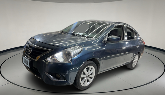 Nissan • Versa