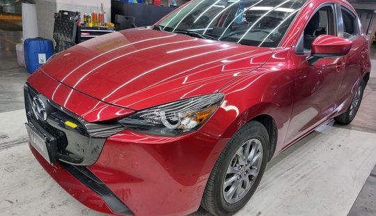 Mazda • Mazda 2