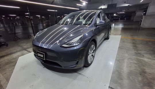 Tesla • Model Y