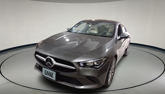 Mercedes Benz • Clase CLA