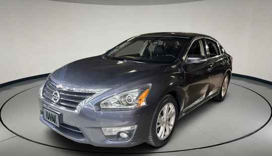 Nissan • Altima