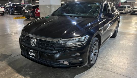 Volkswagen • Jetta