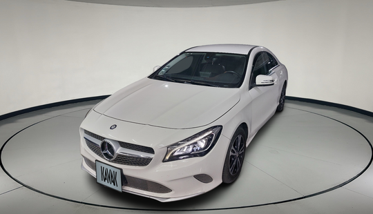 Mercedes Benz • Clase CLA