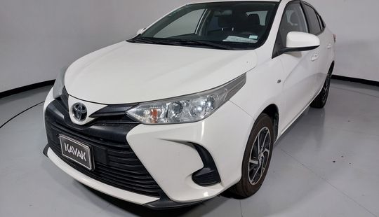 Toyota • Yaris