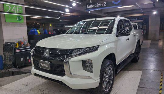 Mitsubishi • L200