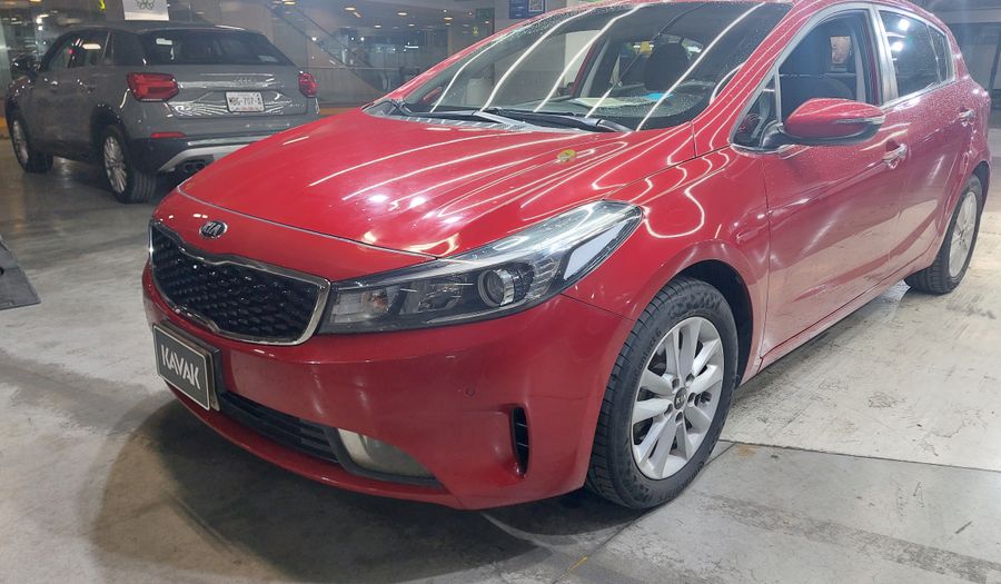 Kia Forte 2.0 EX Hatchback 2018