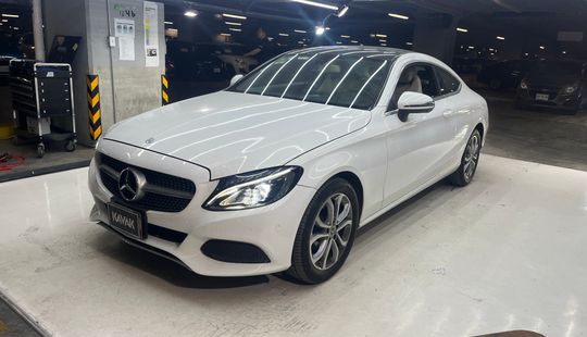 Mercedes Benz • Clase C