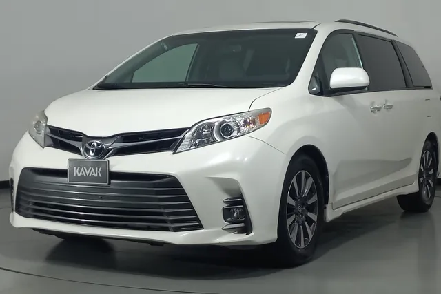Toyota · Sienna
