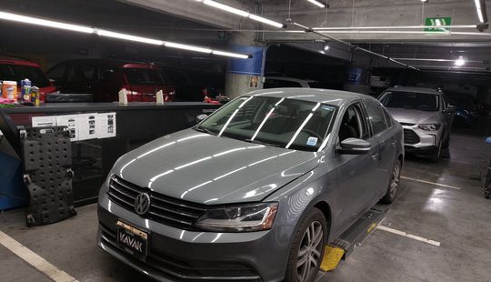 Volkswagen • Jetta