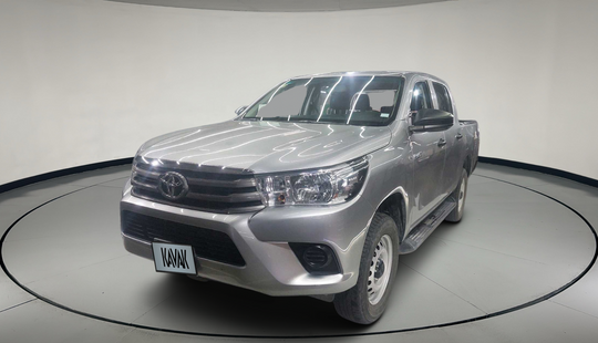 Toyota • Hilux