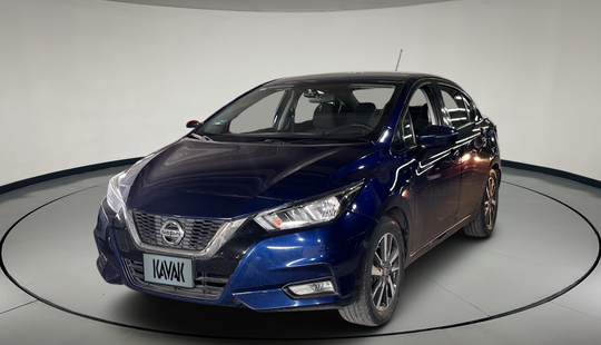 Nissan • Versa