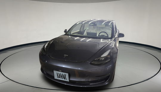 Tesla • Model 3