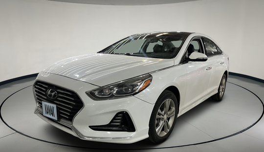 Hyundai • Sonata