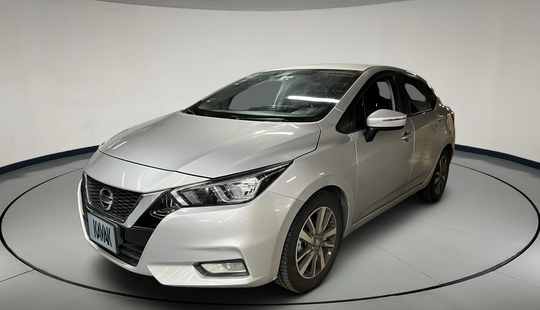 Nissan • Versa