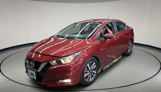 Nissan • Versa