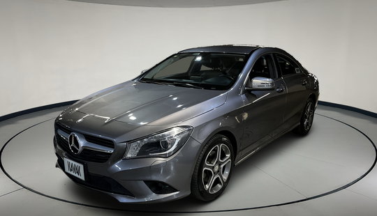 Mercedes Benz • Clase CLA