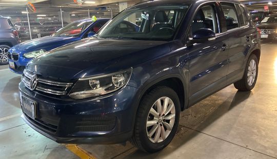 Volkswagen • Tiguan