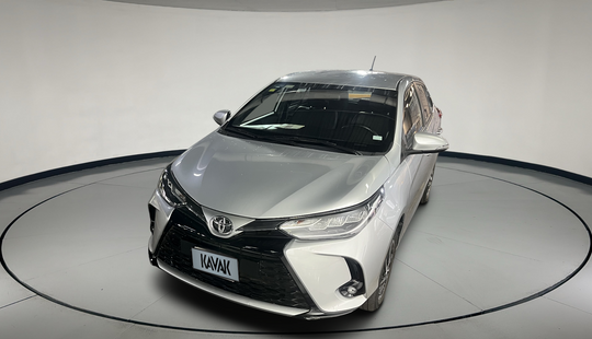 Toyota • Yaris