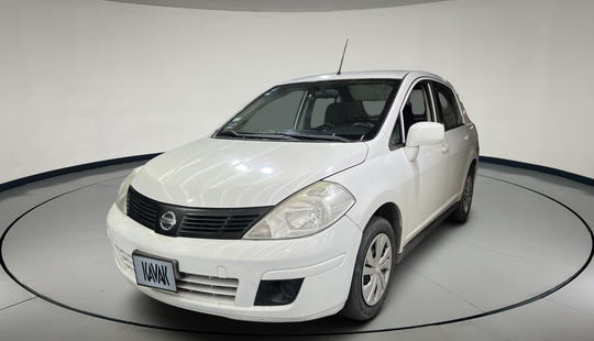 Nissan • Tiida