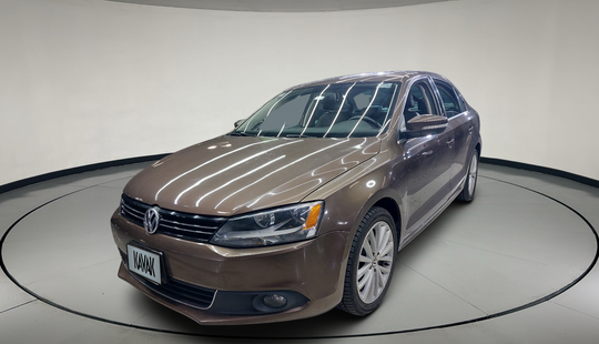 Volkswagen • Jetta