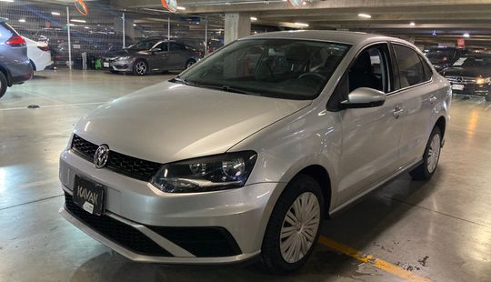 Volkswagen • Vento