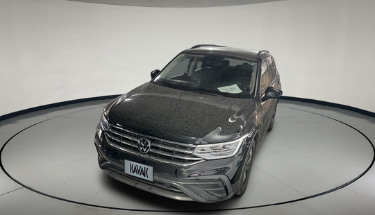 Volkswagen • Tiguan