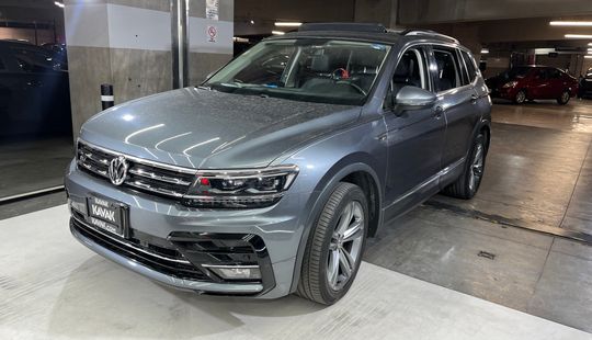 Volkswagen • Tiguan