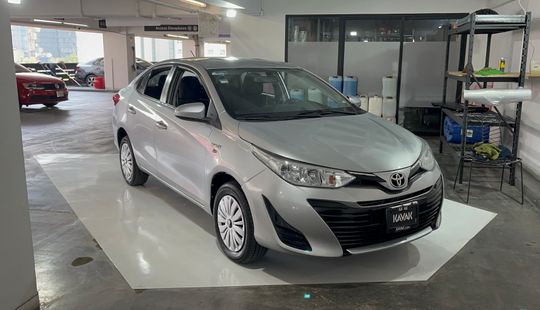 Toyota • Yaris