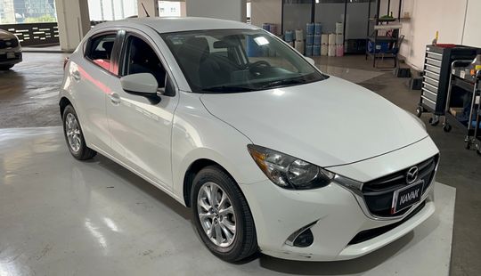 Mazda • Mazda 2