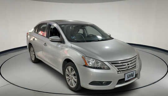 Nissan • Sentra