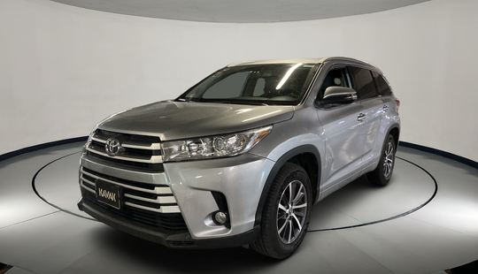 Toyota • Highlander