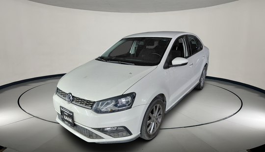 Volkswagen • Vento