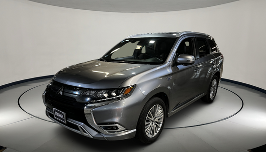 Mitsubishi • Outlander