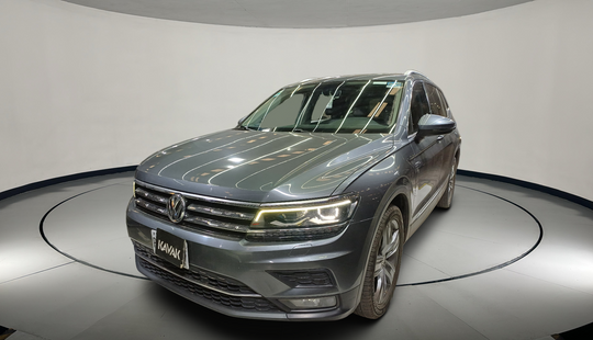 Volkswagen • Tiguan